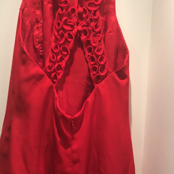 pretty red sleeveless dress - Picture 2 of 3
